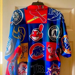 Retro MLB button down